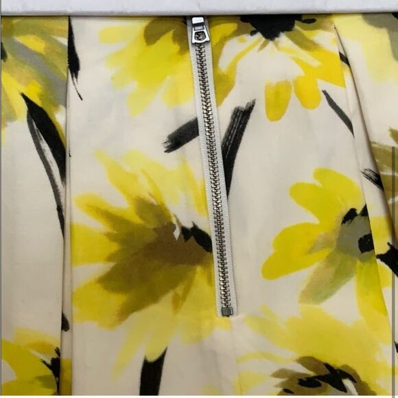 Alice + Olivia Floral Print Skirt Size 4 - Picture 5 of 8